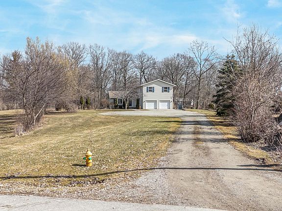 3rd image of 2190 Carleton Ave