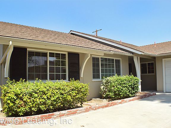 3rd image of 9557 Forbes Ave