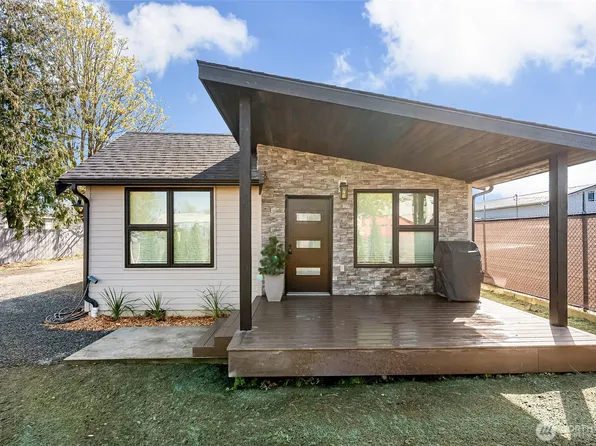 2914 Bennett Drive, Bellingham, WA 98225