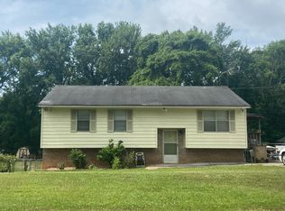 17 Oldenburg Dr, Riverdale, GA