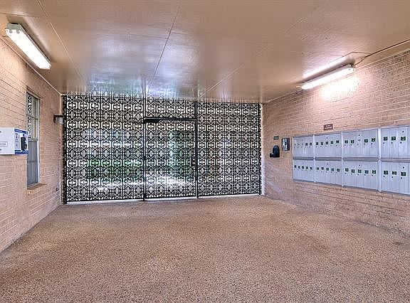 3rd image of 2720 Whitney Pl APT 603
