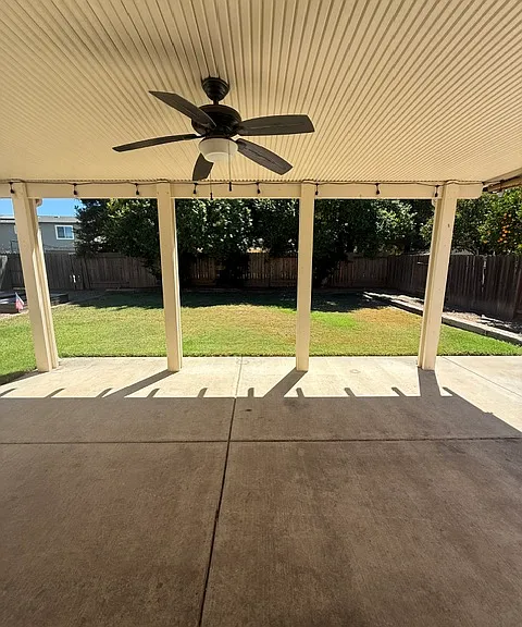 725 McKenzie Ct — Photo 22