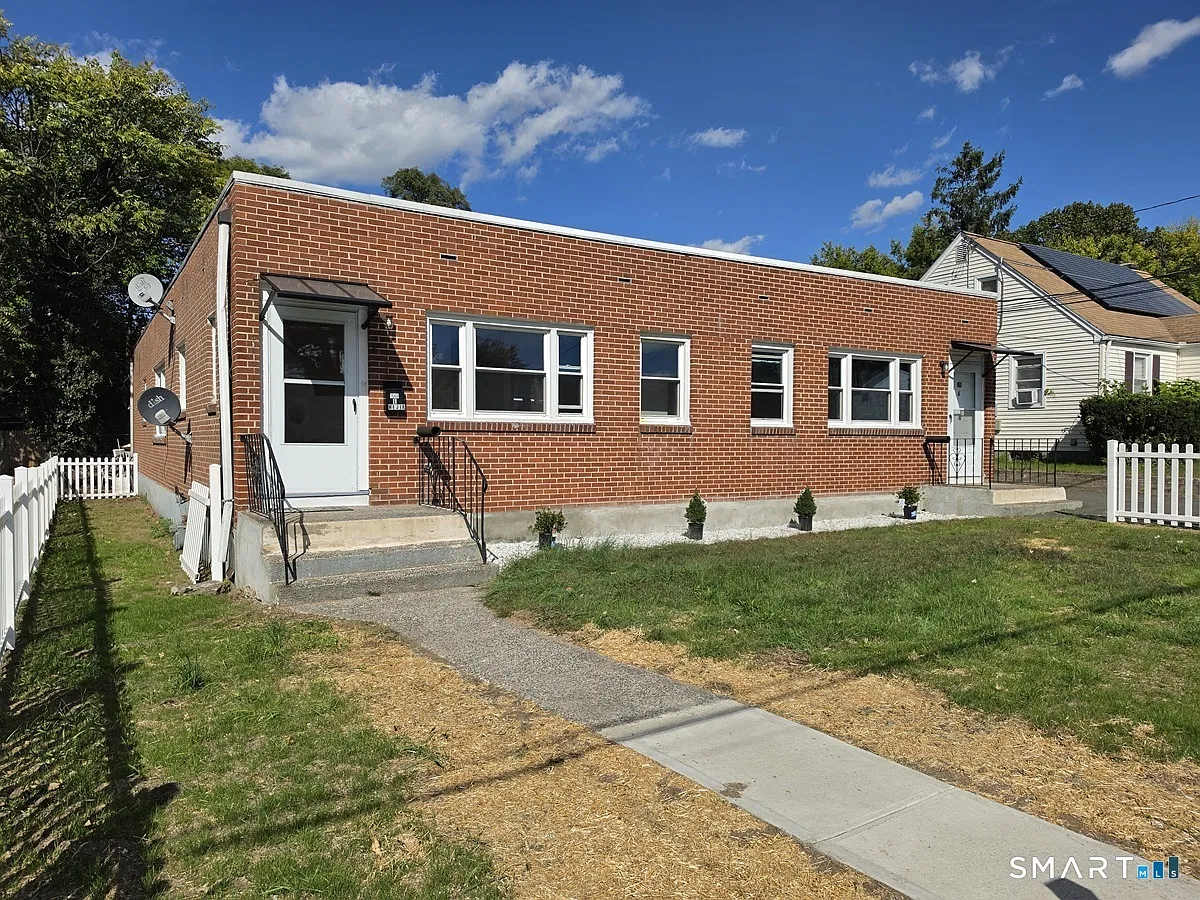 1 bed, 1.0 bath, 2688 sqft, $1,200 — Photo 1
