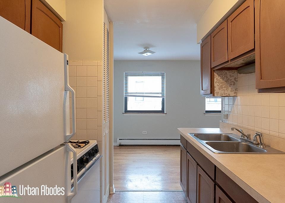 1st image of 510 W Briar Pl #Ua409