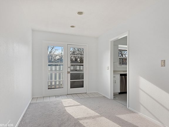 4th image of 1927 Willow Hill Ct #1927