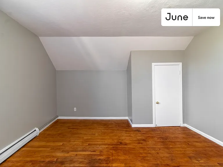 14 Bacon St — Photo 24
