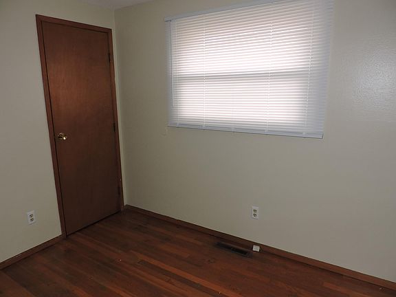 4th image of 6177 Ambleside Dr