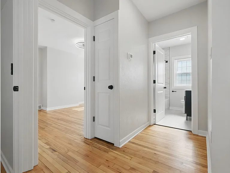 310 W Riverview Ave #1 — Photo 15