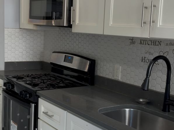 204-19 Jamaica Ave #1R