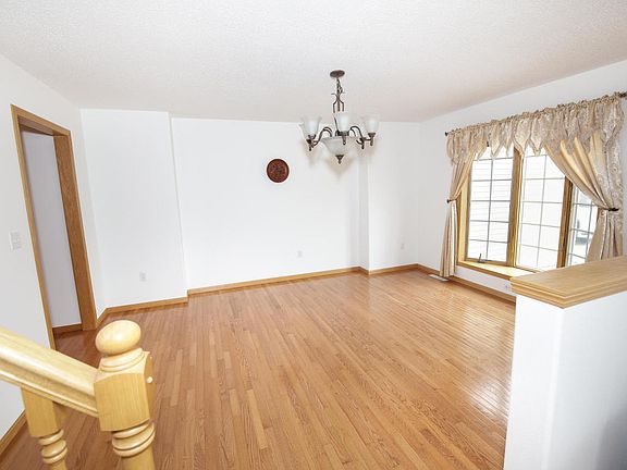5th image of 3597 28th Ave S