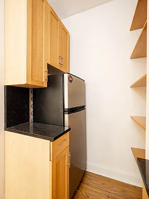 Rented by City Connections Realty | media 14