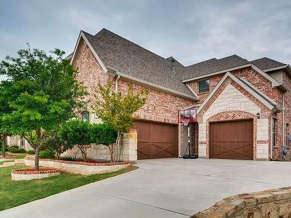 3rd image of 667 Featherstone Dr