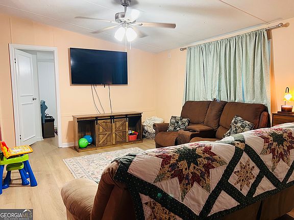 3rd image of 115 Baird Way