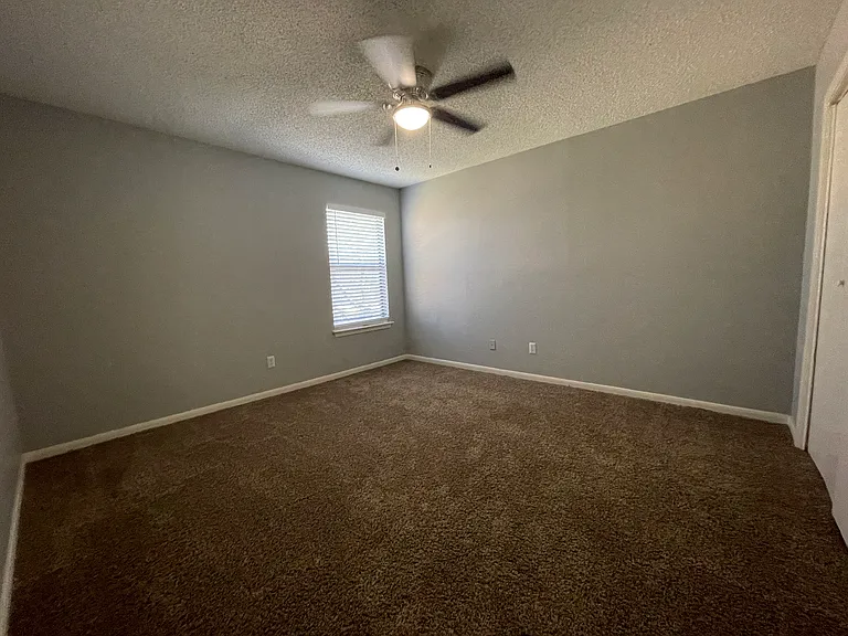 1111 Sunrise Rd — Photo 10