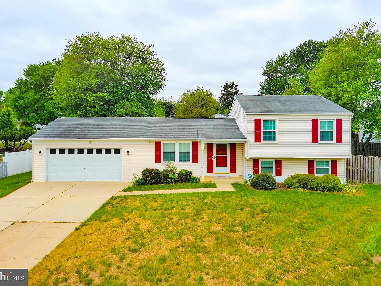3 bed, 2.0 bath, 2000 sqft, $2,800 — Photo 1