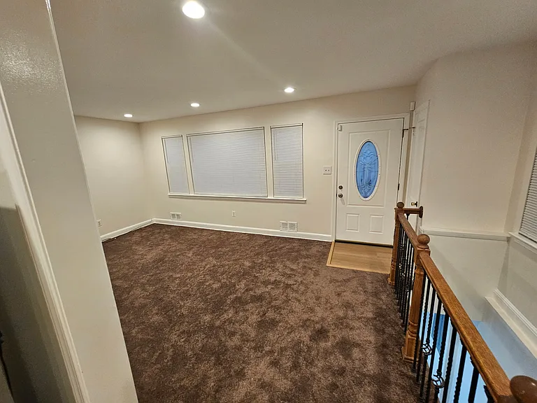 2305 Oxon Run Dr — Photo 5