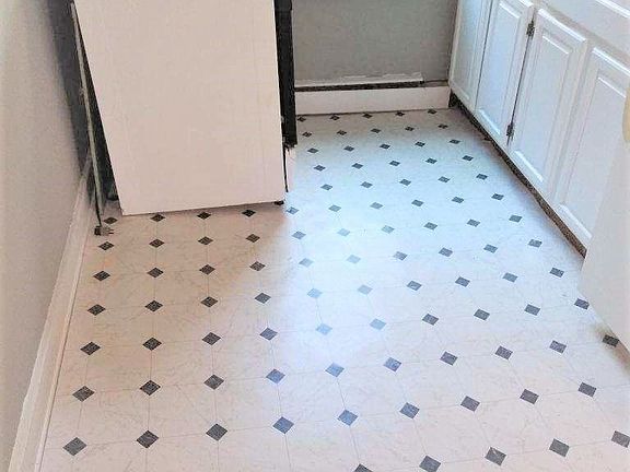 2nd image of 433 Van Duzer St Floor 2