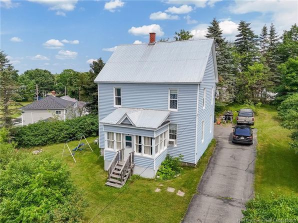 18 Cedar St, McAdam, NB E6J 1V6