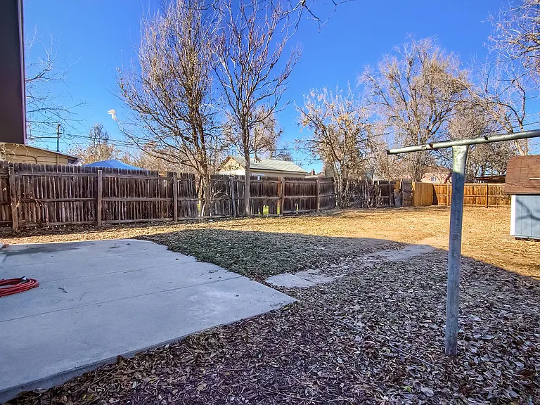 3467 W Dakota Ave — Photo 17