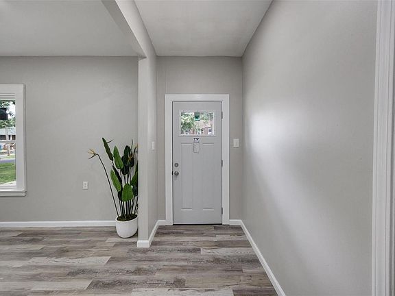 3rd image of 9108 Argyle Ave