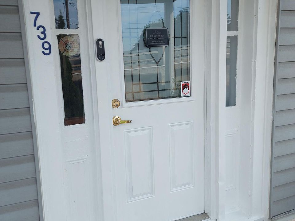 1st image of 739 Edward St