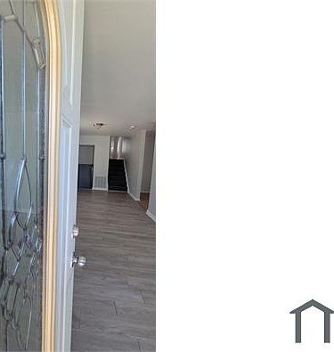 2nd image of 1211 W 110th St #1