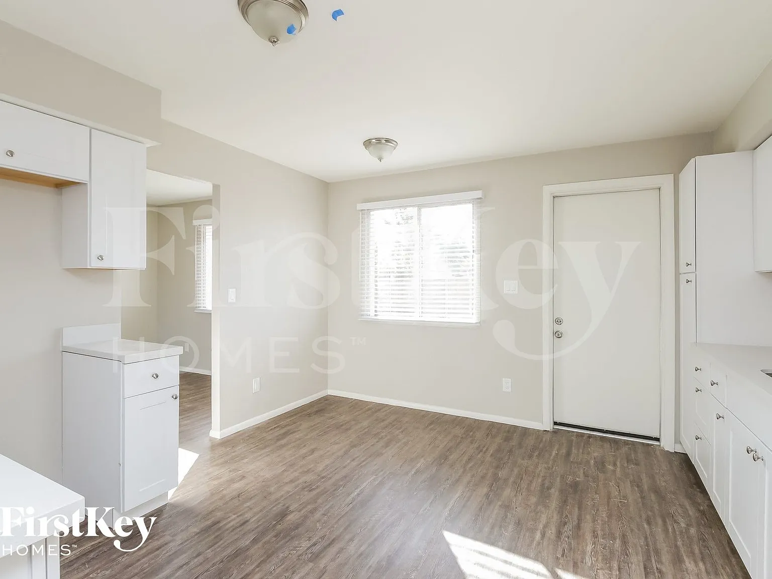 5 bed, 2.5 bath, 2752 sqft, $2,705 — Photo 4