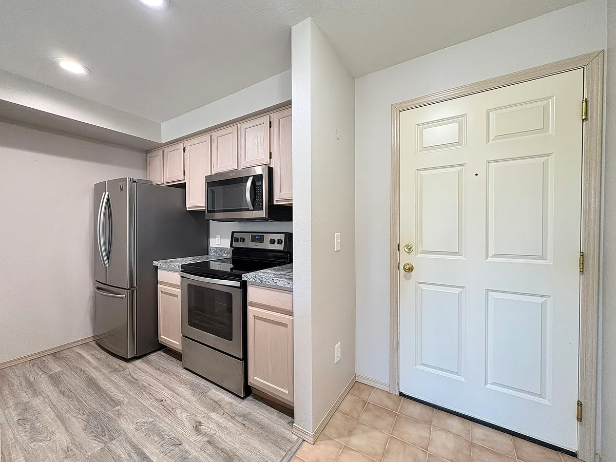 Kitchen / Entry - 11532 15th Ave NE