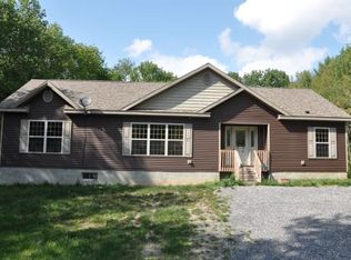 793 Midline Rd, Amsterdam, NY 12010