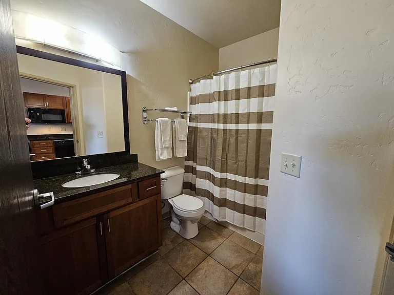 Legend Apartments — Photo 10