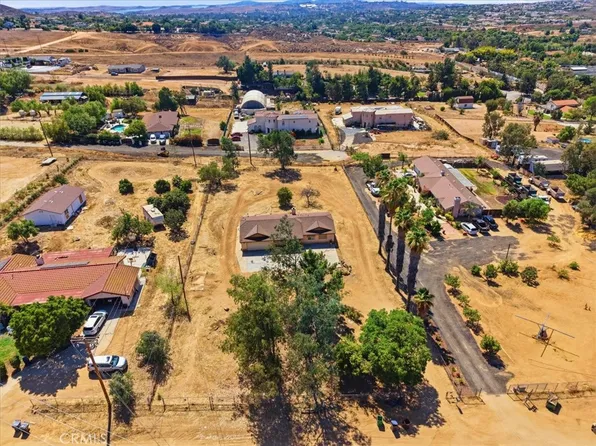 18361 Cedar St, Perris, CA 92570