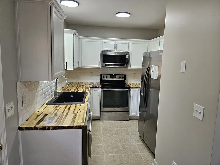 625 Mill Stone Blf #B — Photo 24