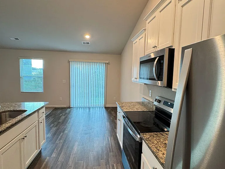 309 Turning Lake Dr — Photo 5