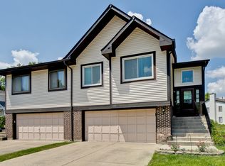 1487 Chippewa Trl, Wheeling, IL 60090