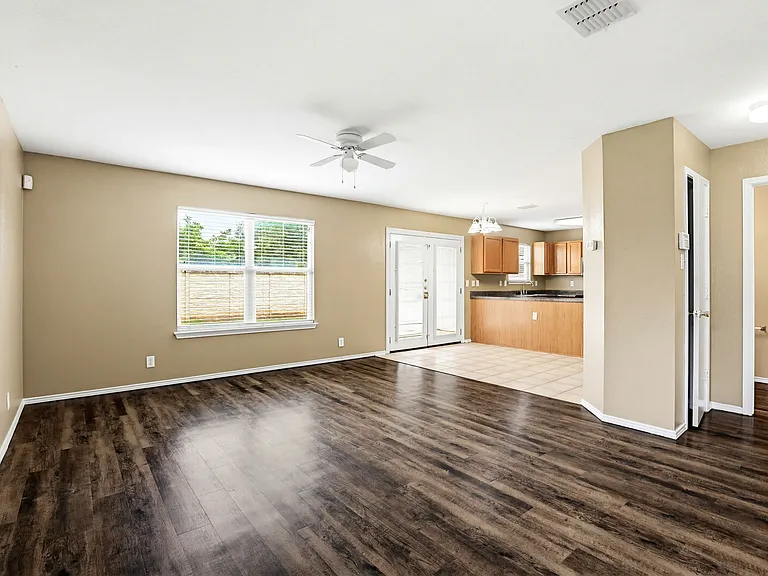 9139 Laguna Hls — Photo 4