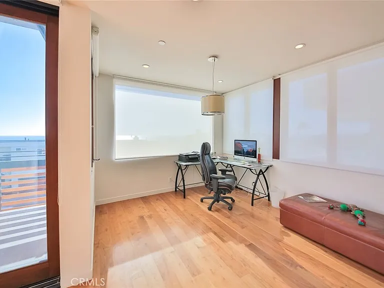 104 Manhattan Ave — Photo 21