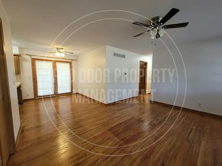1402 W Lotus St — Photo 5