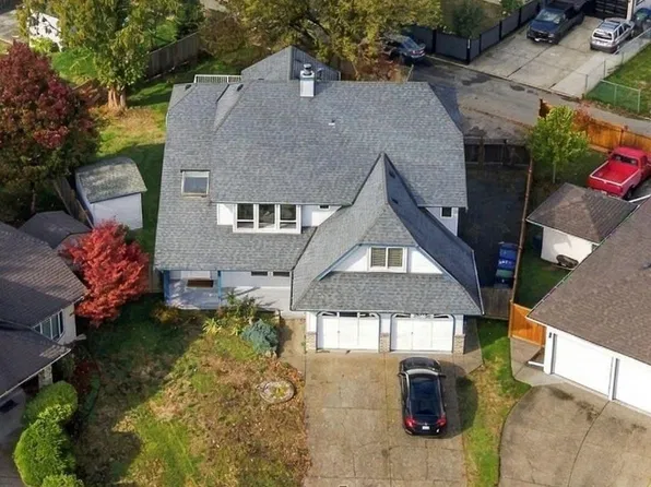 6375 187a St, Surrey, BC V3S 7W2