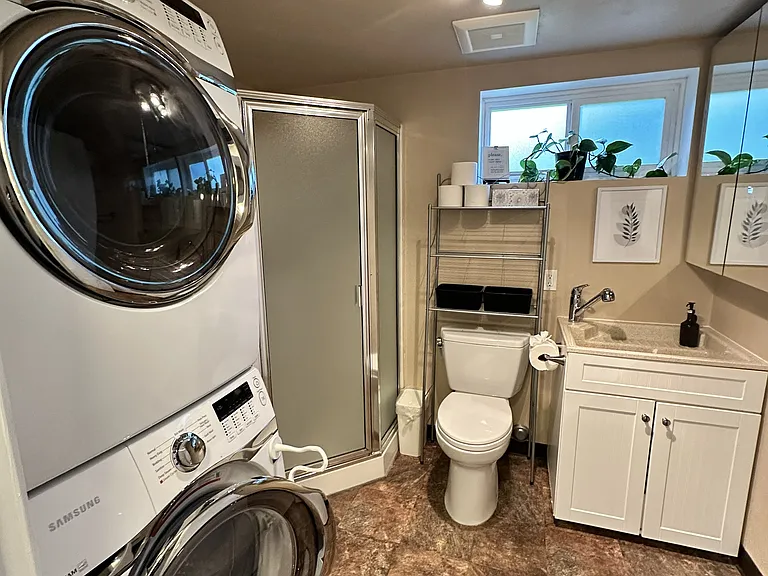 1.75 bath with washer and dryer (lower level)