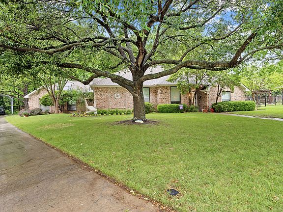 3rd image of 1522 Bonanza Ct