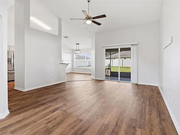 896 Princeton Dr — Photo 4