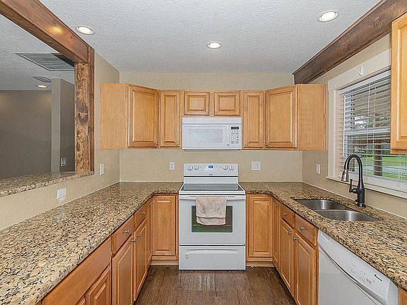 5th image of 2423 Boyd Ave