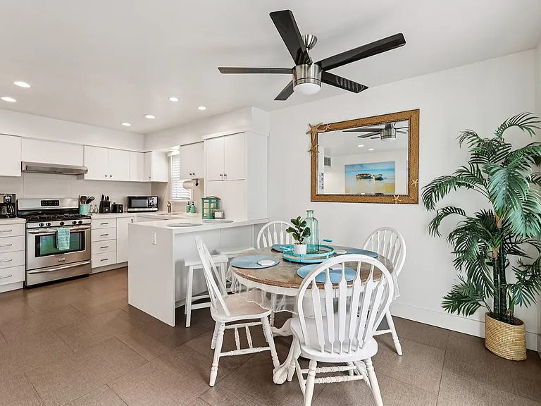 722 Sunset Ct — Photo 11