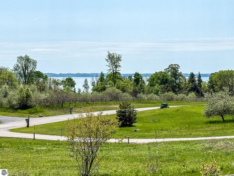 1st image of 2155 N Belanger Creek Dr #6