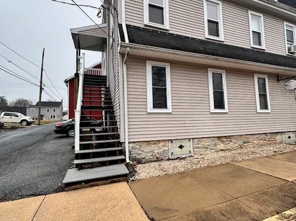 12 E Lemon St #12, Lititz, PA 17543