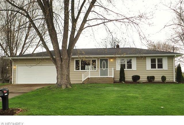 1st image of 42900 Emerald Dr