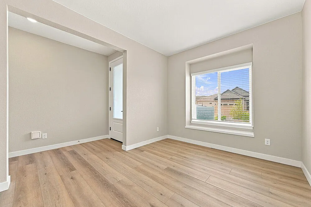 3 bed, 2.0 bath, 1476 sqft, $2,635 — Photo 4