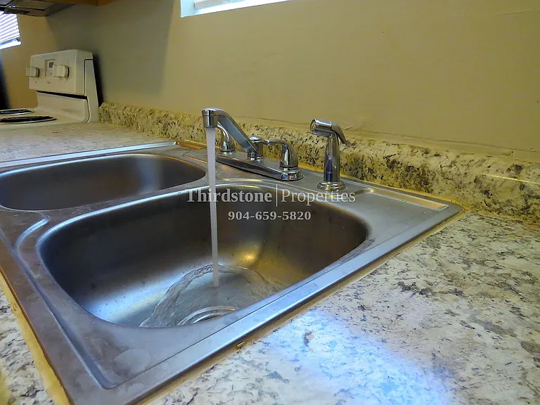 1946 Allandale Cir E — Photo 5