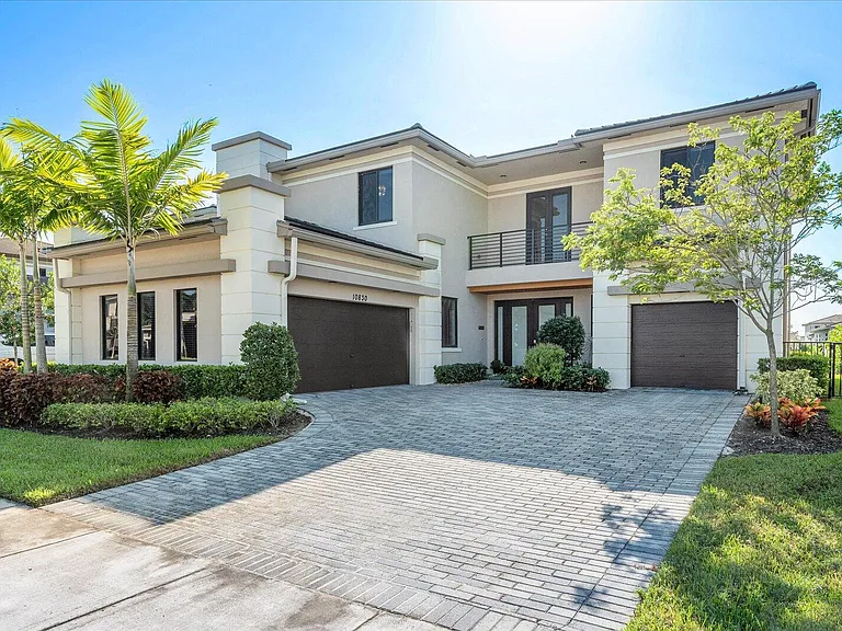 10830 Moore Dr — Photo 1