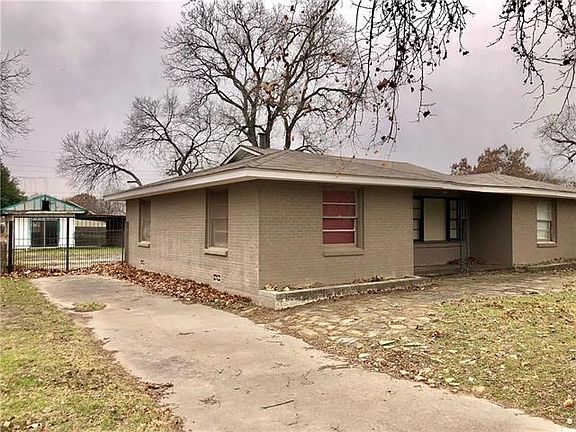 2nd image of 4615 Custer Dr